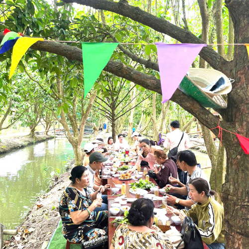 400 Khách Prosumer Hội Tụ Tại Tuấn Tường – Tham Quan Vườn & Thưởng Thức Ẩm Thực Đặc Sắc