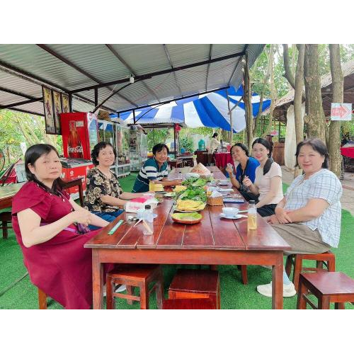Bánh Xèo, Bánh Khọt – Hương Vị Đậm Đà Giữa Lòng Thiên Nhiên
