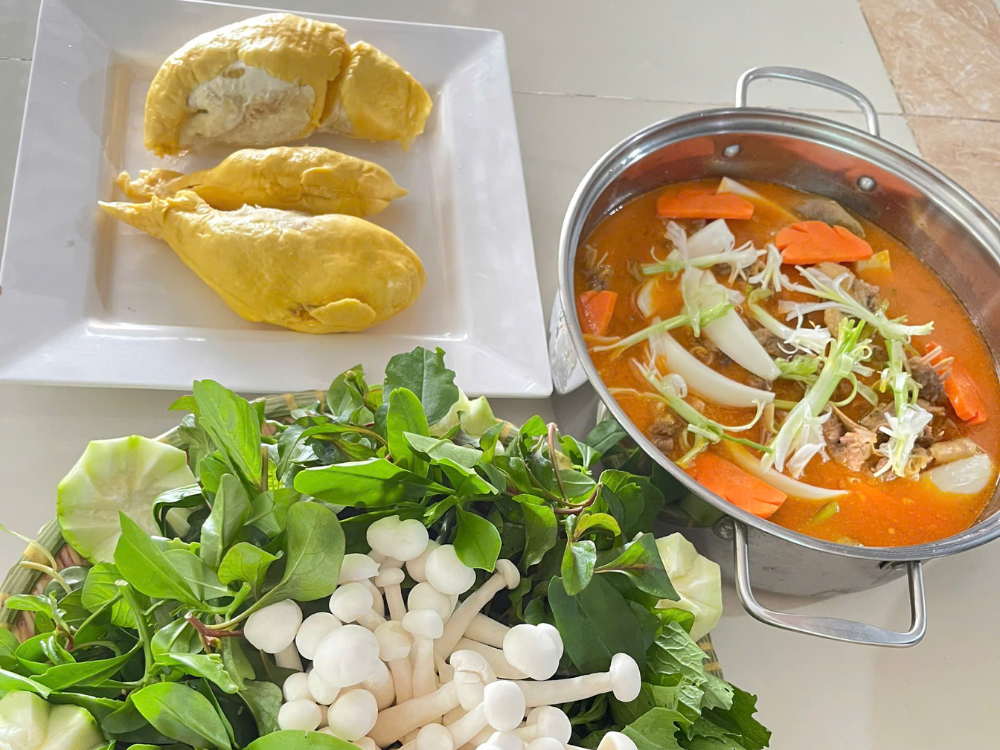 Lẩu vịt nấu sầu riêng