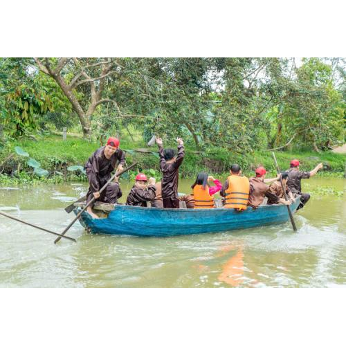Đua Ghe Gắn Kết Tình Đồng Đội