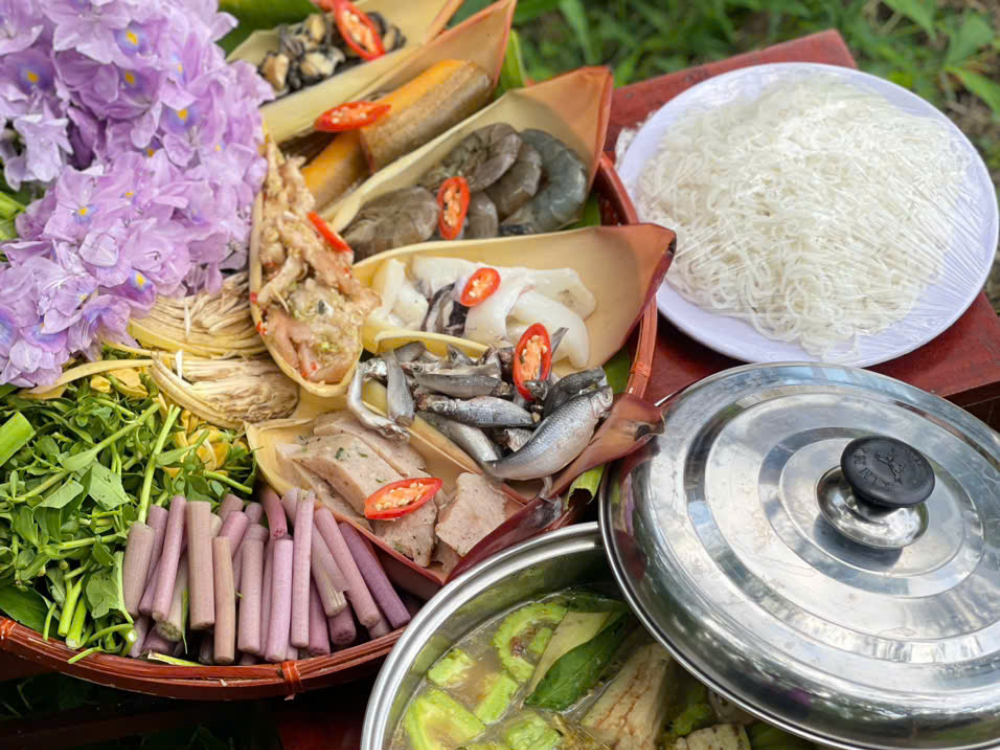 Lẩu mắm bông lục bình – Đậm đà tình quê miền Tây