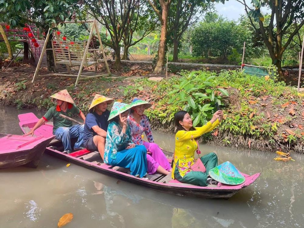 Khám phá nét văn hóa đặc trưng của miền Tây